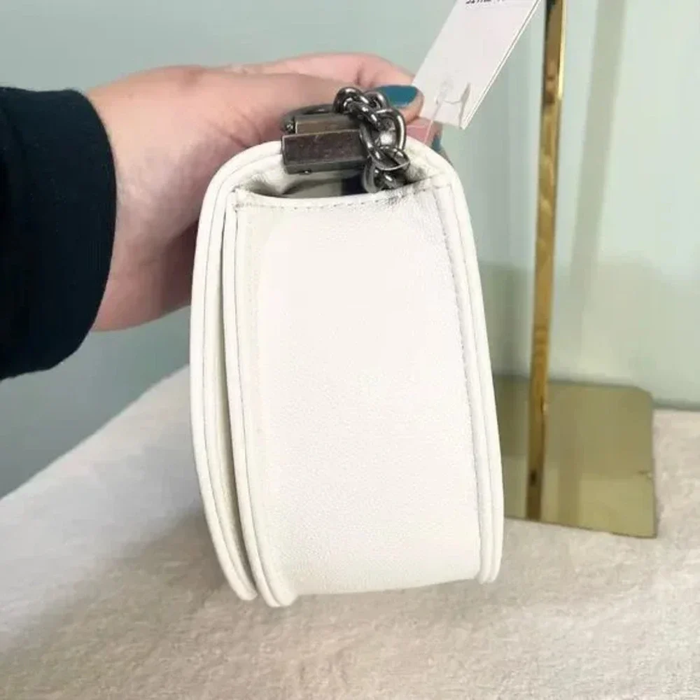 White Hardshell Quilted Convertible Shoulder Crossbody Bag Faux Leather NWT - Picture 3 of 8